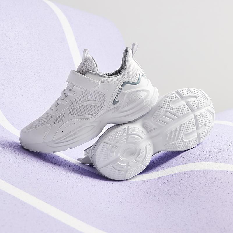 Anta Kids Fabric Synthetic Leather Trendy Versatile Lightweight Shock Absorbing Low Top Running Shoes Men Running Shoes White A22445577-1