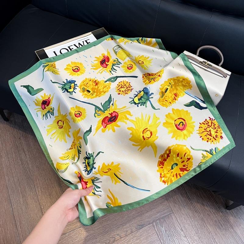 New silk scarf women's fashion versatile high-end small square scarf Korean version neck protection scarf spring and autumn retro scarf binding bag