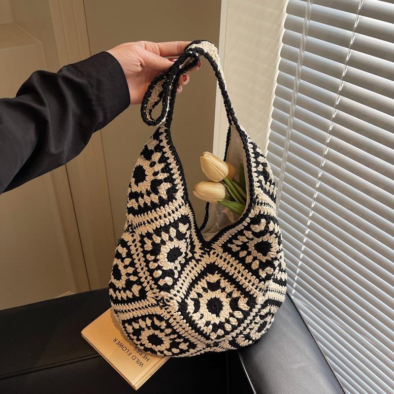 Large capacity bag women's new fashion versatile literary woven straw bag seaside vacation beach bag