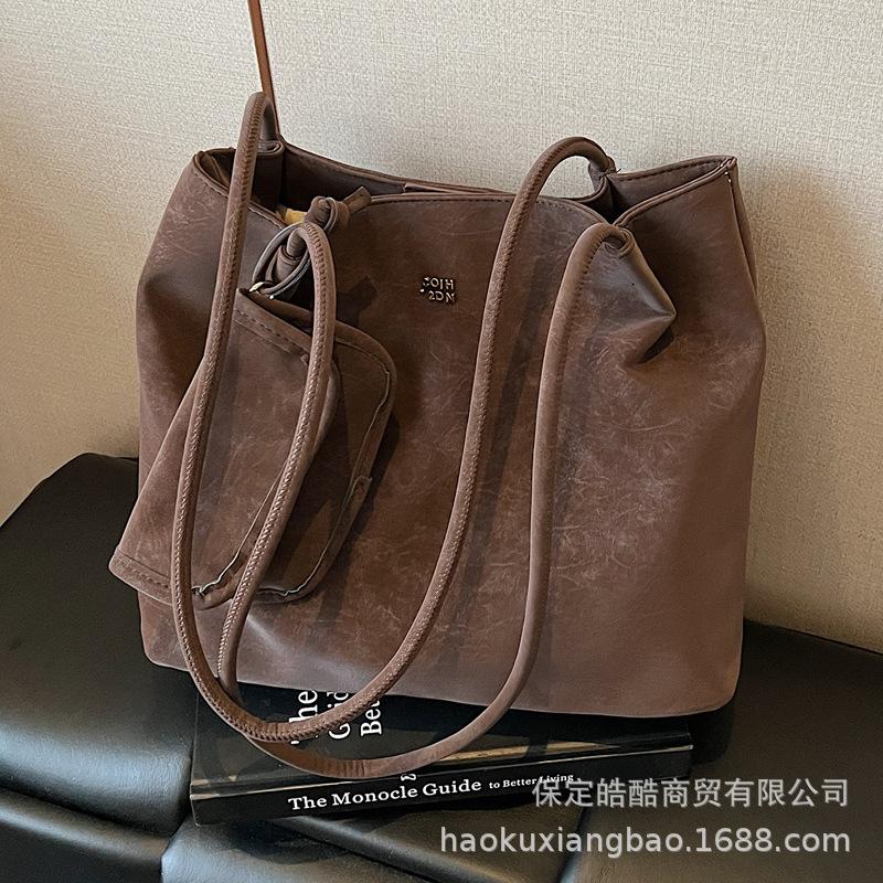 Large-capacity Bag Women's Autumn and Winter Versatile 2025 New Casual Shoulder Child and Mother Bag Texture Work Commuter Tote Bag