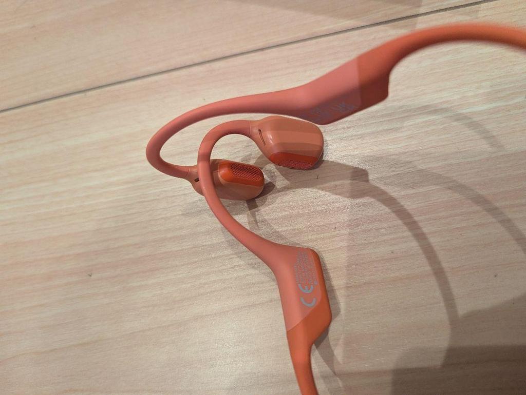 [USED] Right ear discomfort SHOKZ OPENRUN PRO Shox Open Run Pro