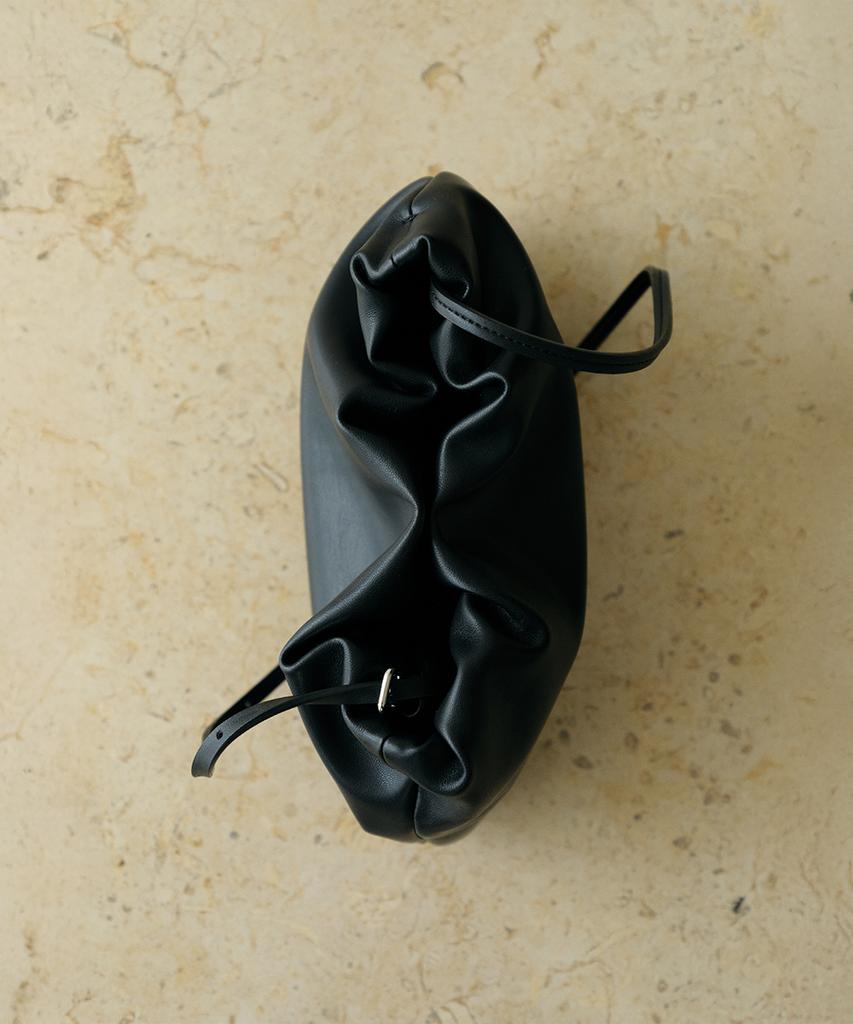 Low Tide Mini Dumpling Bag [Black]
