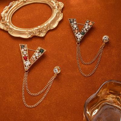 Simple And Stylish V-Letter Diamond-Encrusted Multi-Layer Chain Fringed Corsage British Suit Simple Pin Brooch