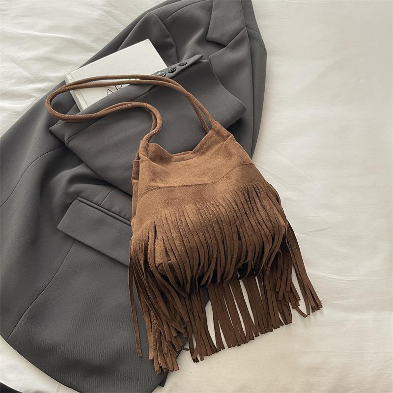 Niche Retro Fringed Portable Small Square Bag Women's 2025 Autumn New Casual Personality Trendy Versatile Shoulder Messenger Bag