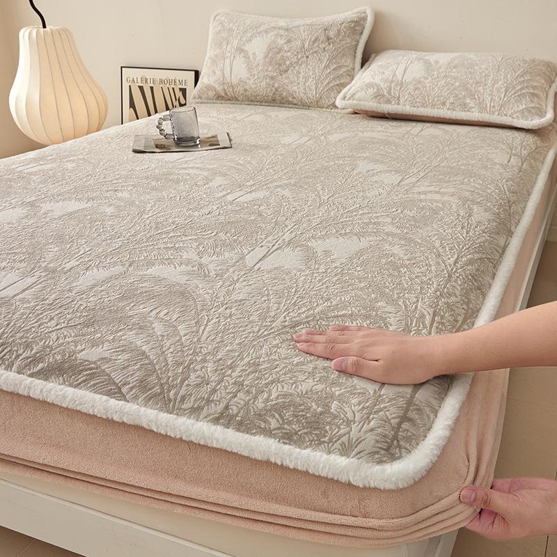 Thickened Milk Coral Fleece Mattress Cover Single Piece Fleece All-Inclusive Mattress Cover Mattress Cover Three-Piece Protective Cover