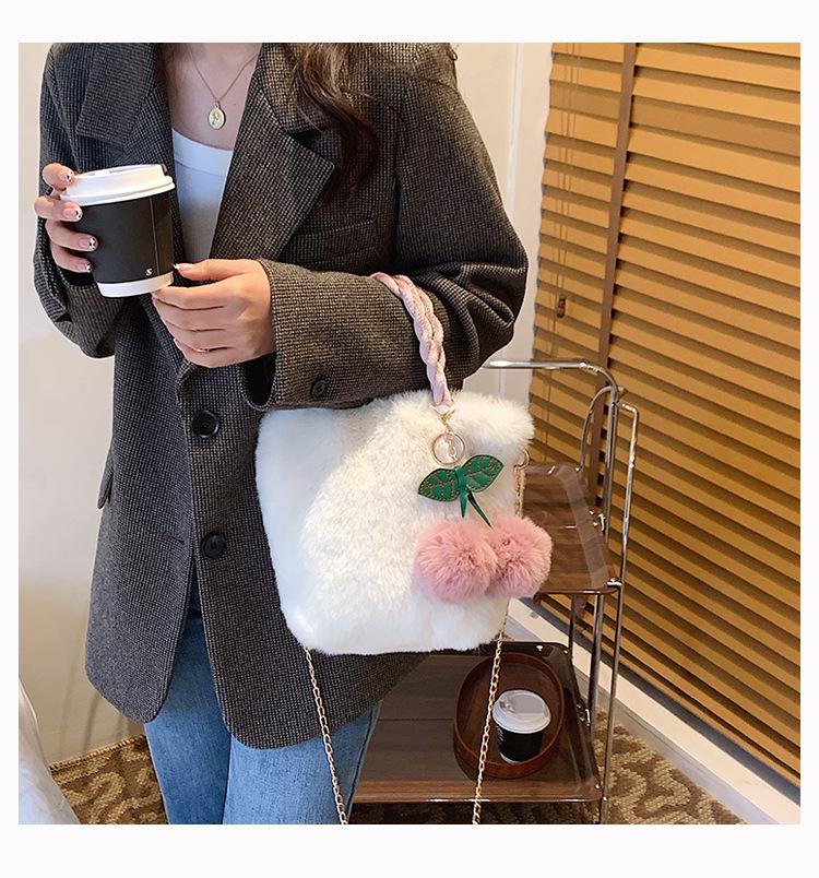 Women's Korean Style Fluffy Handbag - Cute, Simple, and Sweet Underarm Crossbody Bag for Autumn and Winter In Snow White