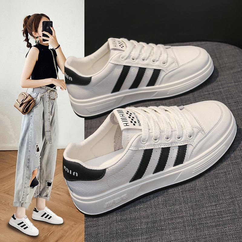 Internet Celebrities with the Same White Shoes Women 2025 New Autumn and Winter Popular Flat Shoes Casual Versatile Niche Sports Shoes