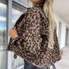 Cappotto in denim leopardato primaverile alla moda per donna