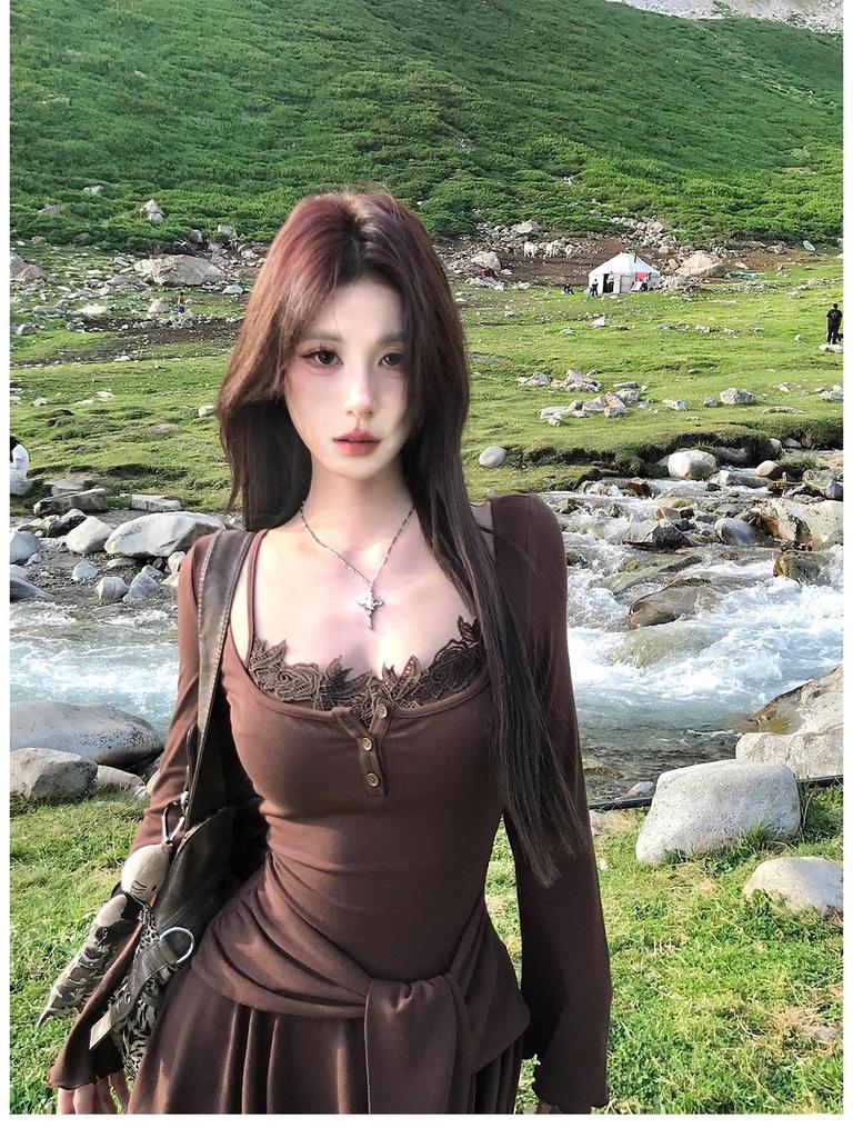 2025 Faux Two-Piece Lace Camisole Dress: Women's Autumn Waist-Cinched Pleated Bodycon Skirt