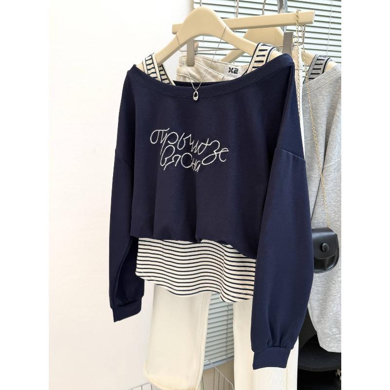 

Женский осенний тонкий свитер с длинными рукавами, в полоску, с нашивкой в виде буквы, с открытыми плечами, имитация двух частей 2XL темно-синий