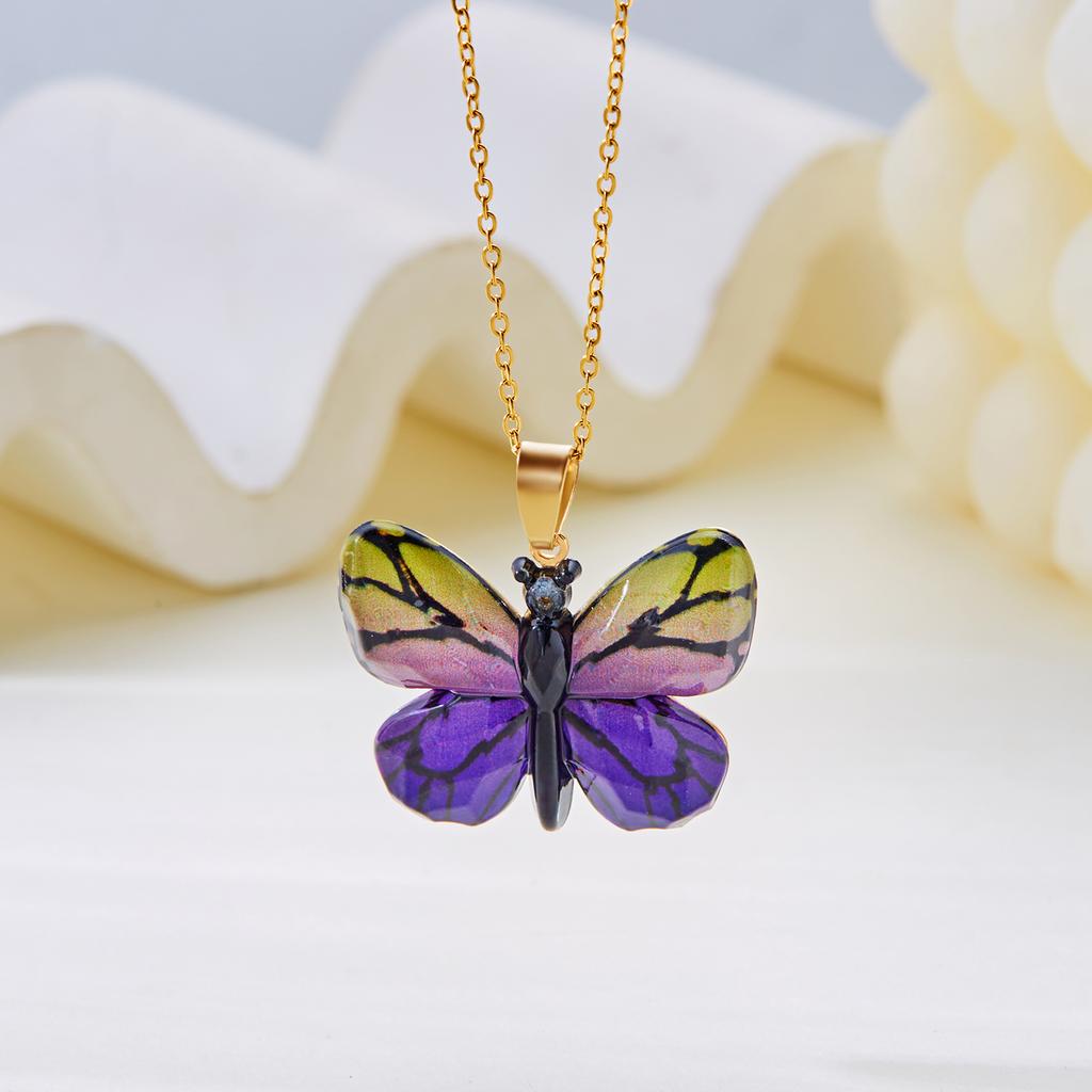 Enkelt halsband med fjäril i harts för kvinnor, gradientfärgat insektsanhänge, nyckelbenskedja, utsökta festaccessoarer