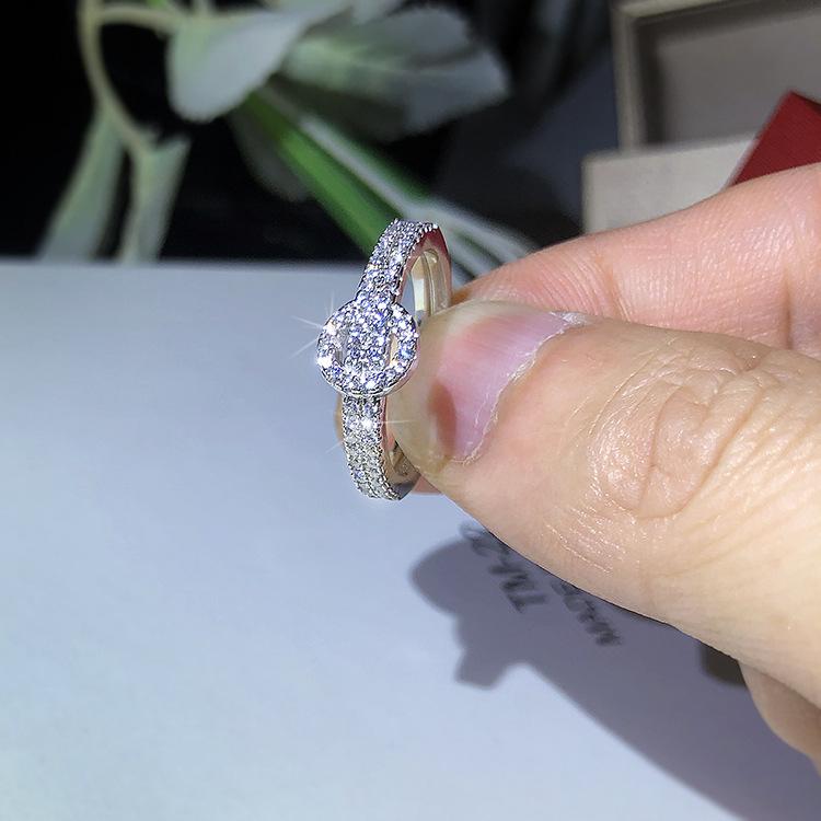 Fashionable Trendy Zircon Ring for Women Japanese and Korean Version Square Four claw Flash Diamond Index Ring Wedding Personality Accessories