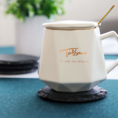 TOSSOW Natural Stone Slate Coasters, Handmade, Heat-Resistant, Insulated, Quick-Drying, Non-Slip, Set of 4, Stylish Tea Trays, Ins Style, Black, Round