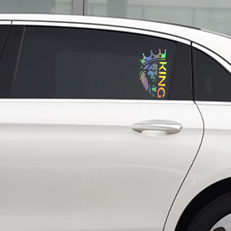 Pegatina interior de coche León con una Corona Rey vinilo troquelado Pegatina de parachoques de coche Laptop decoración impermeable para coche
