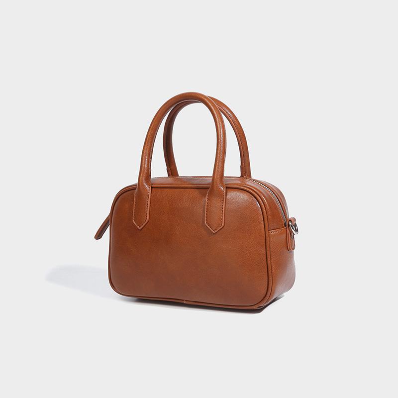 Women's Bag 2024 New Vintage Handheld Bowling Bag, High-end Casual Commuting Versatile Shoulder Crossbody Bag