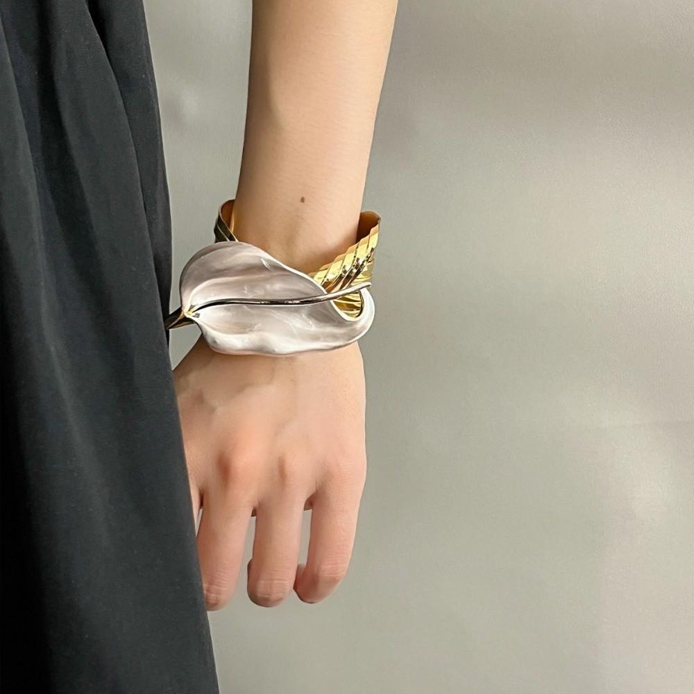 Exaggerated Iris Bangle Armlet Women's Wrist Jewelry Accessories Metal Flower Bracelet  Party