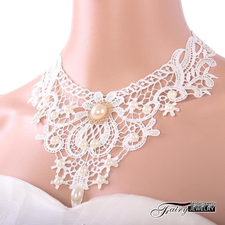 Collana Choker in Pizzo Perla Bianca - Elegante Catena Clavicolare di Alta Gamma per Donna