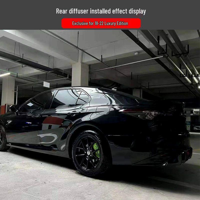 Zadný difúzor Toyota Camry 2018-2022 s navigačnými svetlami