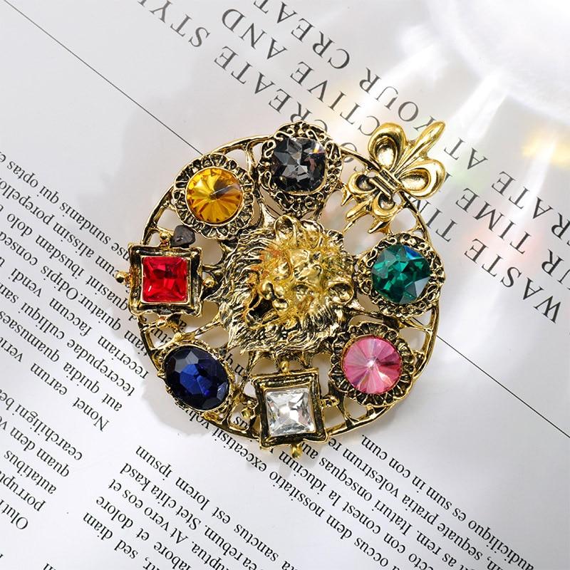 Blucome Crystal Lion Brooches For Women Round King Style Pin Animal Fashiopn Jewelry Winter Coat Jacket Accessories Party