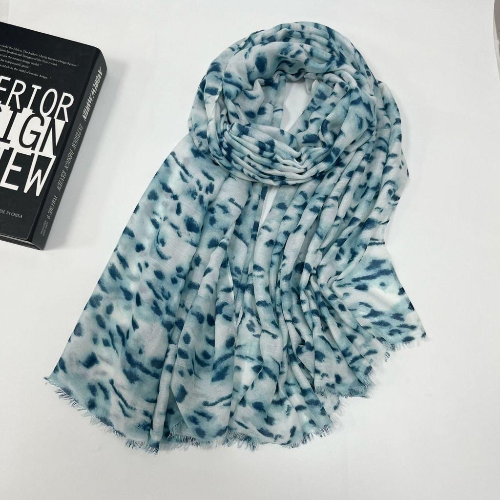 Retro Leopard Print Satin Cotton Scarf - Versatile Travel Vacation Shawl and Sunscreen Accessory
