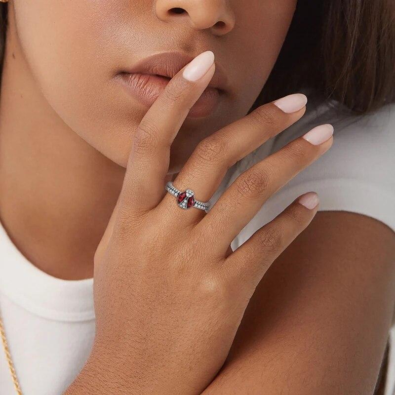 Anelli femminili carini di lusso Coccinella animale Coccinella Anello color argento Anelli per dito per donne Adolescenti Design di gioielli Gioielli per regalo