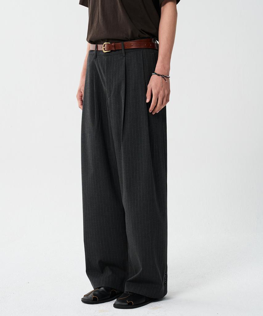 KNOUUN Drape Pleated Pants (Stripe Charcoal)