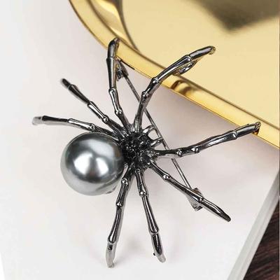 Regalo di gioielli con corpetto finto ragno da donna con spilla di perle alla moda