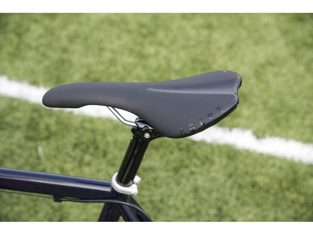Adept Devers Saddle Black (SDL28000)
