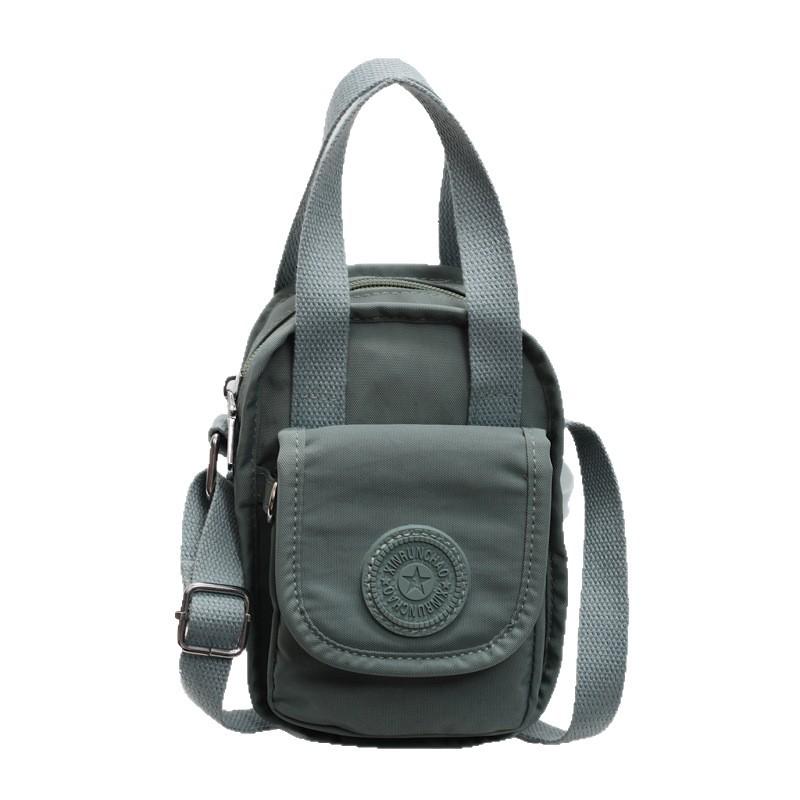 A Stylish Water-resistant and Simple Crossbody Women's Bag for Casual Commuting