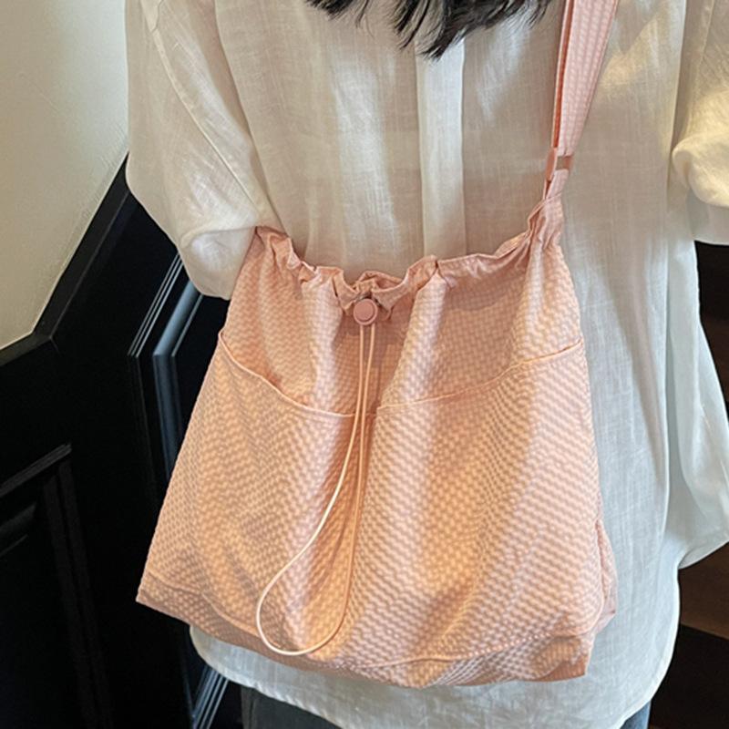 2025 New Large-capacity Simple Nylon Cloth Drawstring Pleated Shoulder Bag Travel Leisure Messenger Bucket Bag