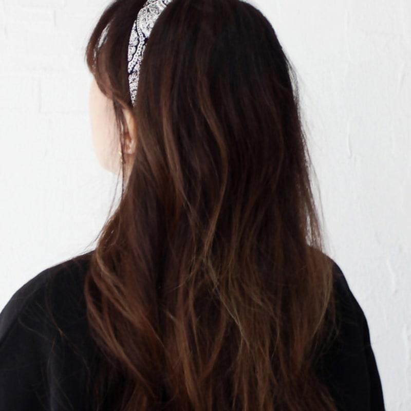 RACOHA Chunky Seiden-Haarband_Weißes Muster