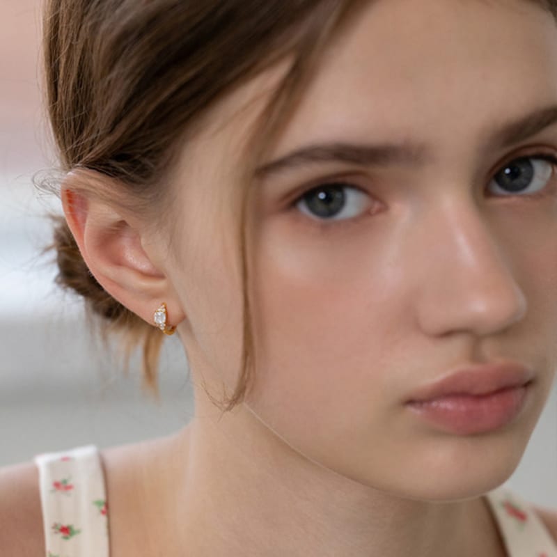 TATIANA (925 Silver) Rond Radiance Hoop Earrings EC3173