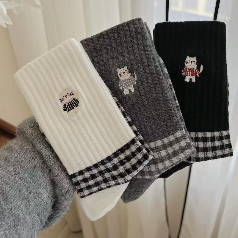 1-10Pairs Vintage Black White Plaid Mid Calf Socks for Women Autumn Winter Cute Cat Cartoon Design Cotton Long Socks