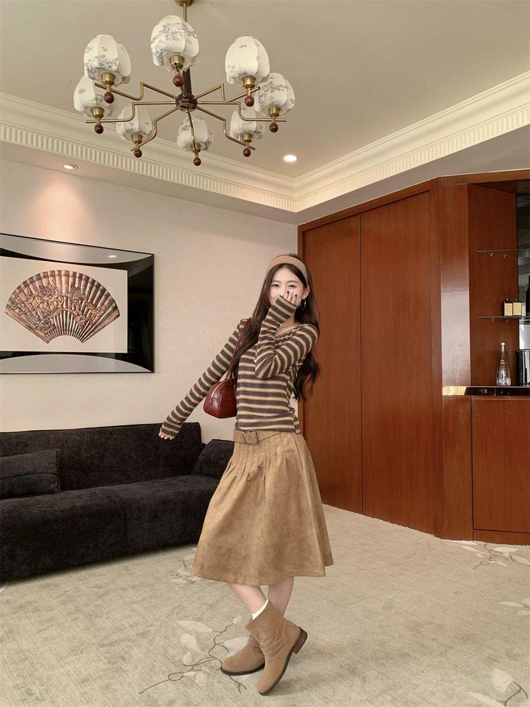 Women's Trendy Slim-Fit Striped Long-Sleeve T-Shirt for Autumn/Winter - Versatile Casual Inner Wear with Round Neck