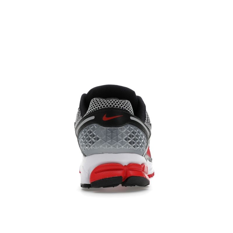Nike Air Zoom Vomero 5 Metallic Silver University Red Herresneakers Grå Svart Hvit HV0926-095