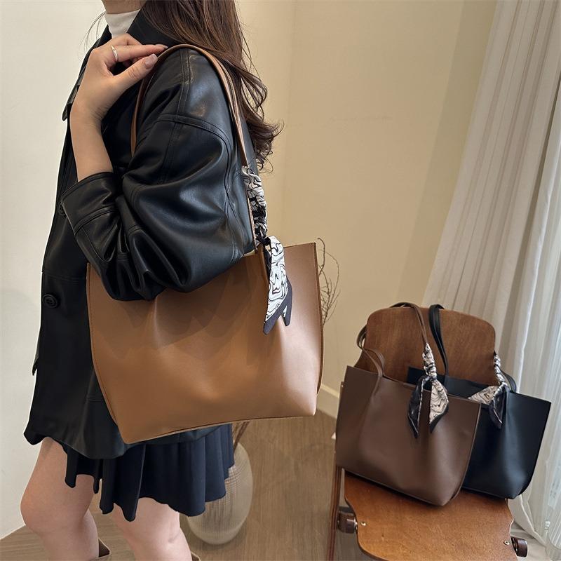 Retro Bag Mother Bag Tote Bag New Commuter Versatile Large Capacity Shoulder Bag Casual Women's Bag