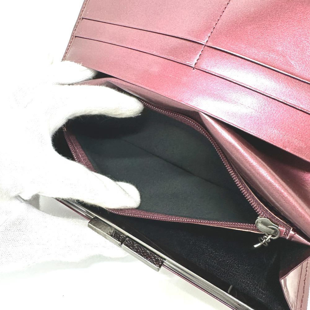 Yves Saint Laurent Carteira Longa Bifold com Fecho de Beijo com Padrão YSL por todo