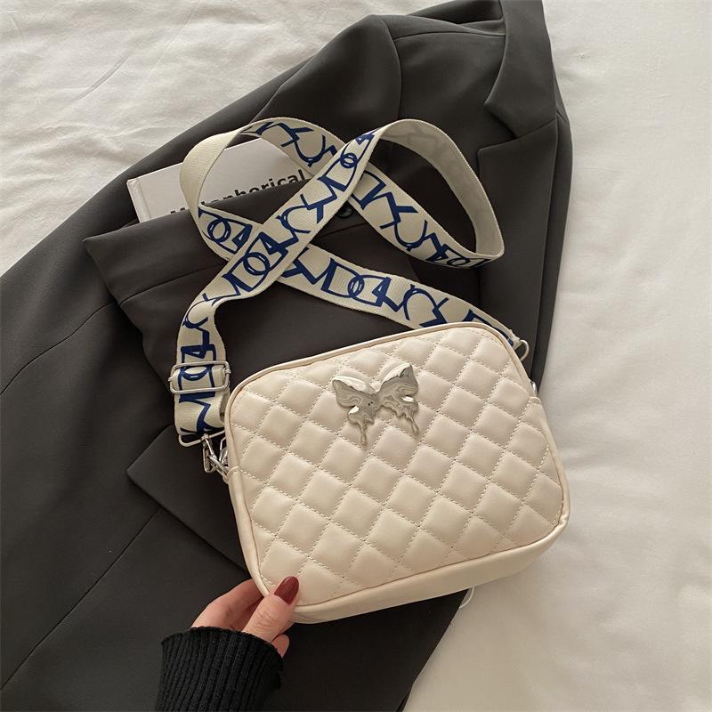 Textured Bag Women's 2025 Spring New Commuter Retro Simple Diamond Embroidered Thread Wide Shoulder Strap Messenger Bag Small Square Bag