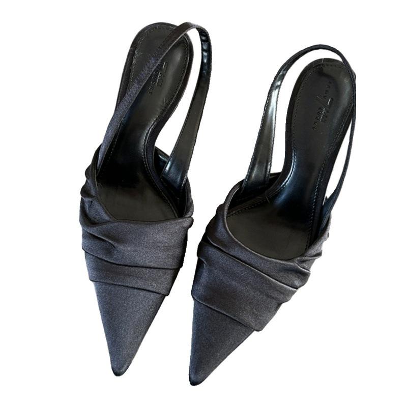 2025 Frühling und Herbst neue spitze Schuhe Kinder dünner Absatz Tasche Kopf Sandalen Damenschuhe Mode Temperament Feenwind Falten