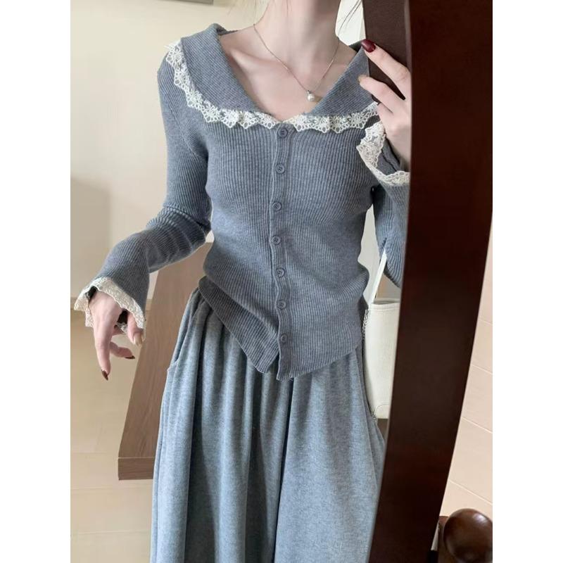 

Женский кардиган с длинным рукавом на осень 2025 года, повседневный трикотажный топ с V-образным вырезом, осенний облегающий свитер в корейском стиле, элегантная трикотажная одежда однотонной расцветки с кружевом one size серый