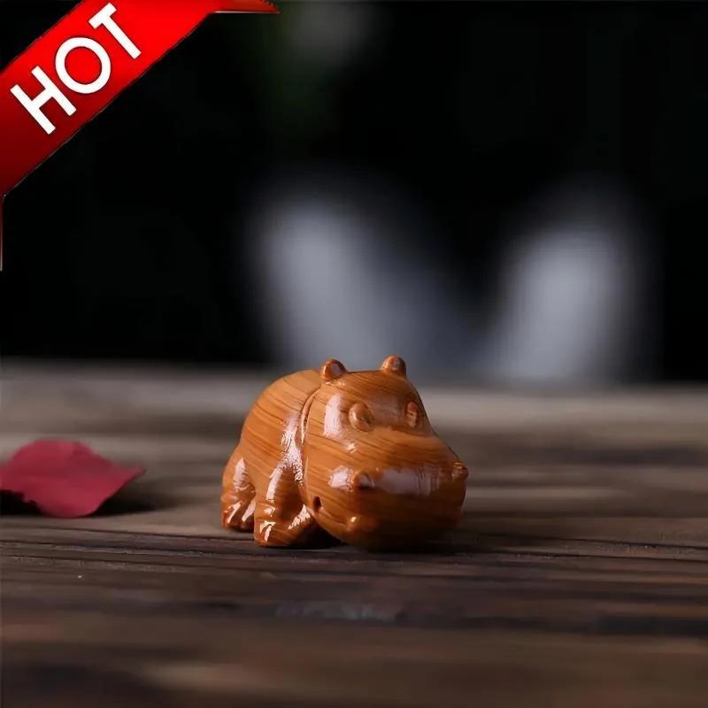 Cute Little Hippopotamus Desktop Tea Pet Wood Carving Ornament Handcrafted Wooden Hippo Figurin Tabletop Decor Children Gitfs