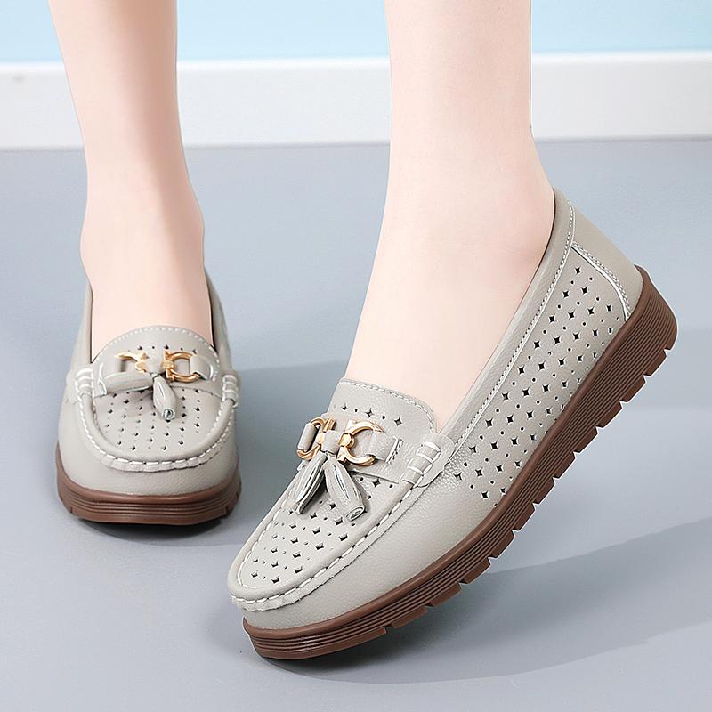 

Women s Moccasins Driving Shoes Casual Slip on Loafers Lady Soft Summer Hollow Breathable Leather Shoes for Mother 41 сірий
