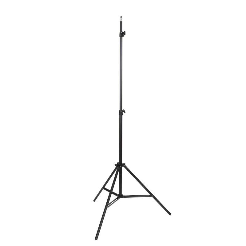 

2.1m Telescopic Tripod for Outdoor Live Streaming and Photography