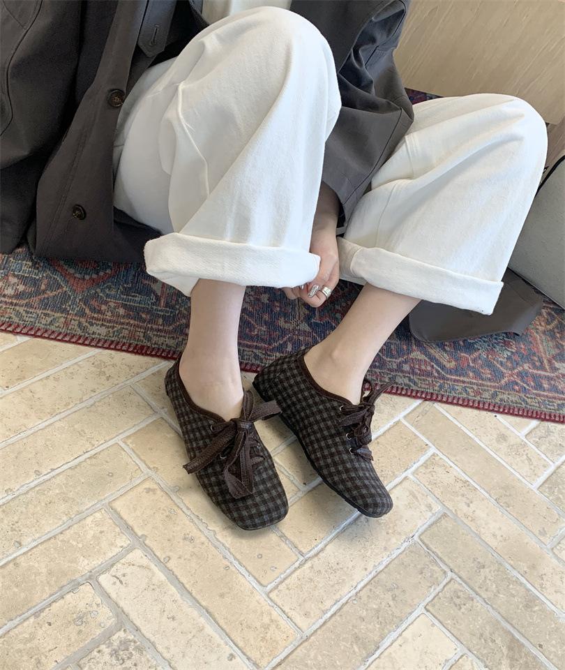 2025 new retro square head strap casual style low heel small single shoes spring and autumn French retro versatile women's shoes