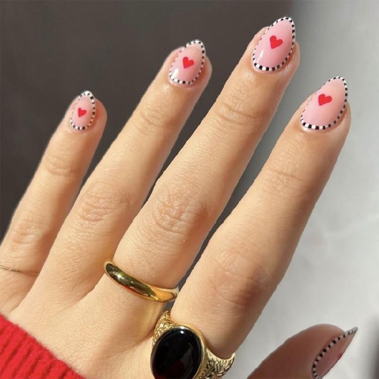 

Stylish Short Stick on Nail Stripes And Heart Designs Press on Nail False Nail For Special Occasions And Daily Wear 1