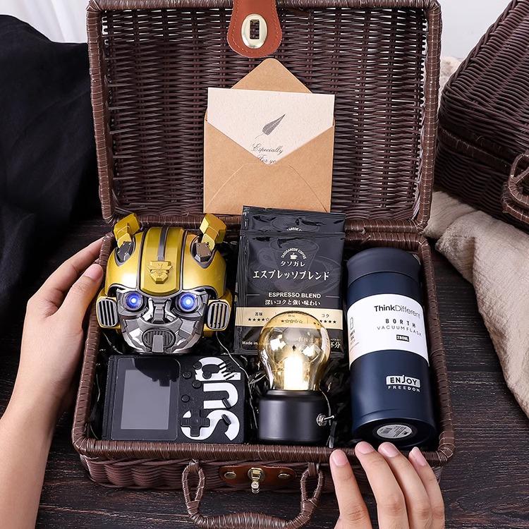 Luxurious Qixi Gift: Elegant and Practical Wedding Gift for Groomsmen