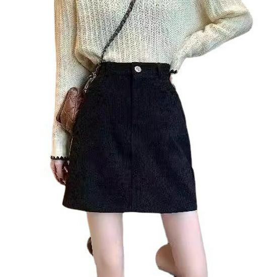 Khaki Corduroy A-Line Midi Skirt - New High-Waisted Slimming Black Mini Skirt, Anti-Exposure Hip-Hugging Design for Autumn and Spring.