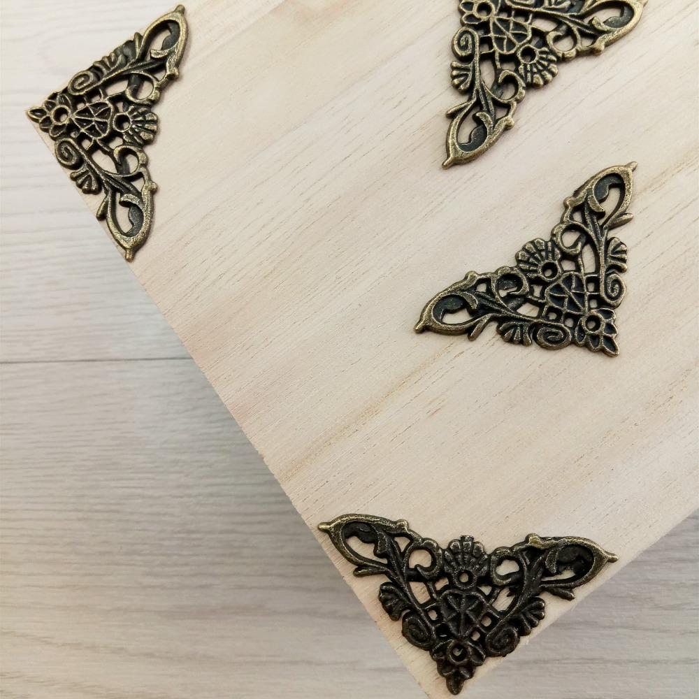 4 stücke Schmuck Box Protector Dekoration Ecke Halterung Antike Rahmen Buch Menüs Schmetterling Protector