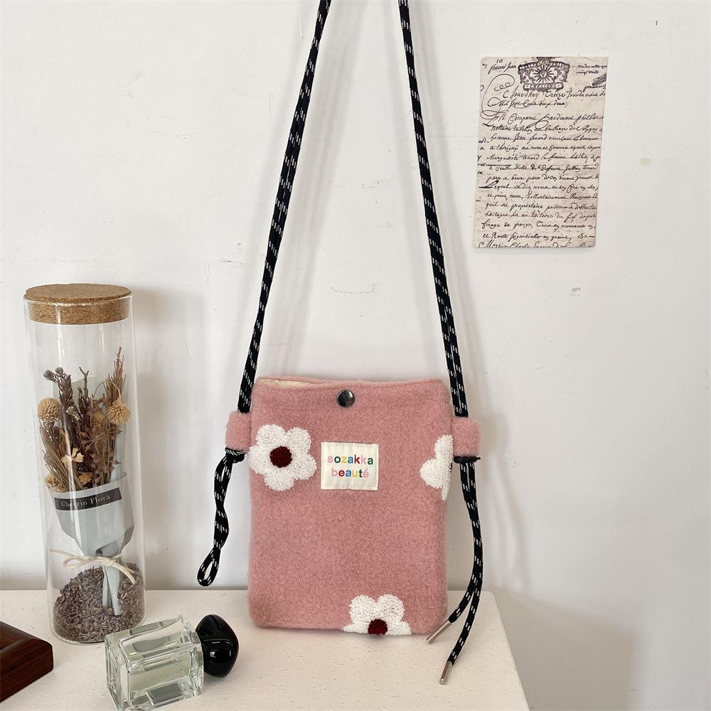 Soft Messenger Bag Plush Flower Commuter Leisure Bag Shopping Underarm Mobile Phone Bag Shoulder Bag