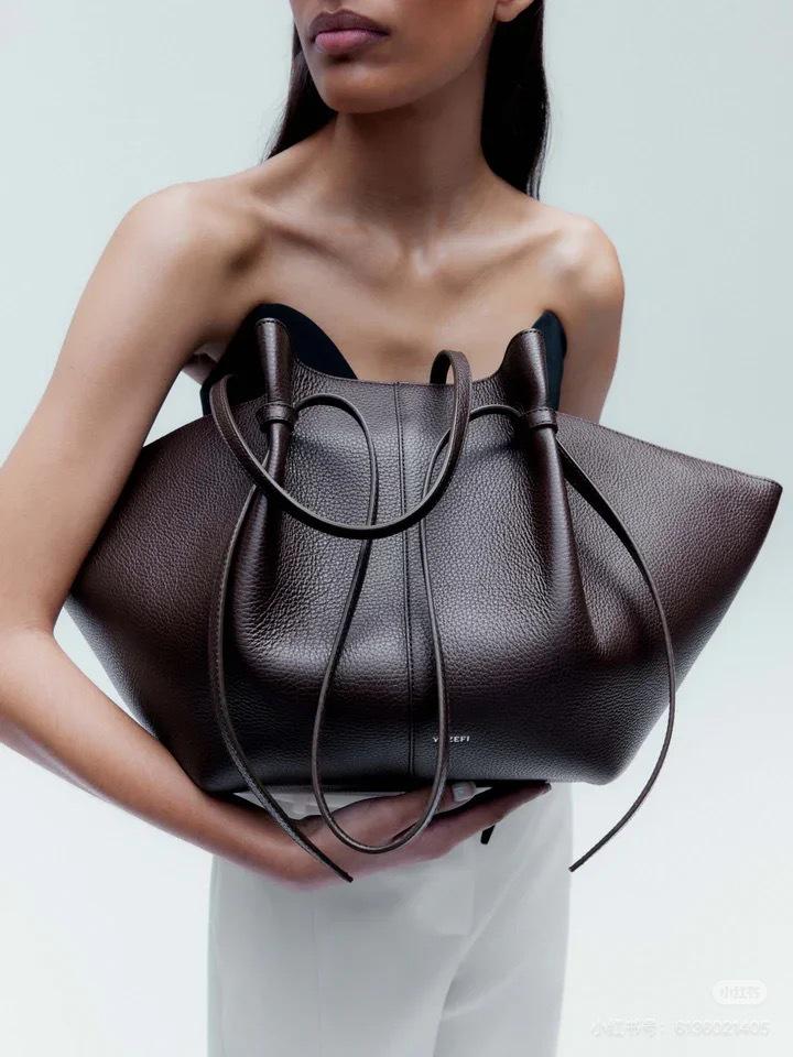 YUZEFI Wing MOCHI Genuine Leather Underarm Tote Bag